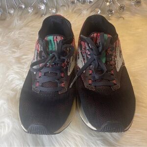 Brooks Womens Ricochet  Running Shoes